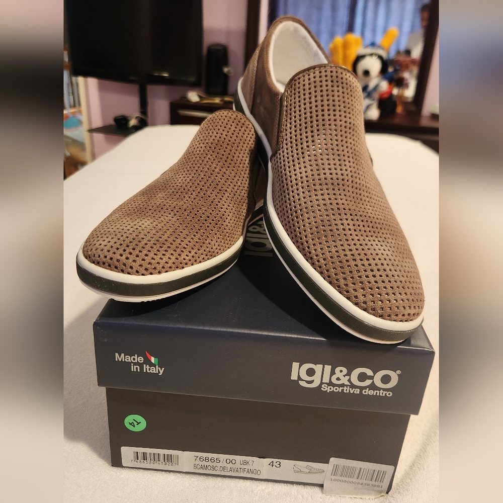 Men shoes- loafers